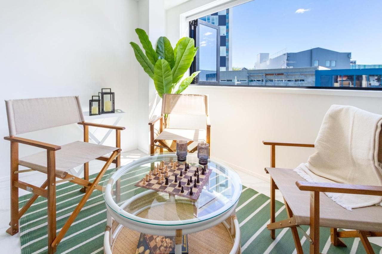 Апартаменты Central Sunny Perch 2 Bed 1 Bath Крайстчёрч Экстерьер фото